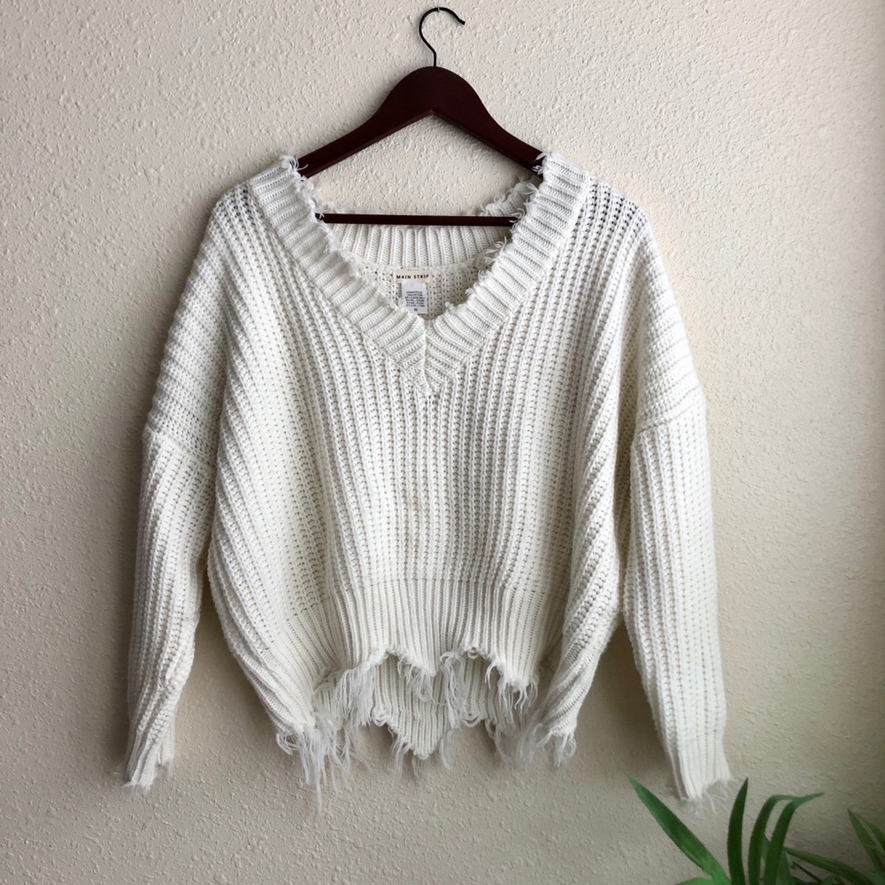 ✨ Main Strip distressed sweater | Size M